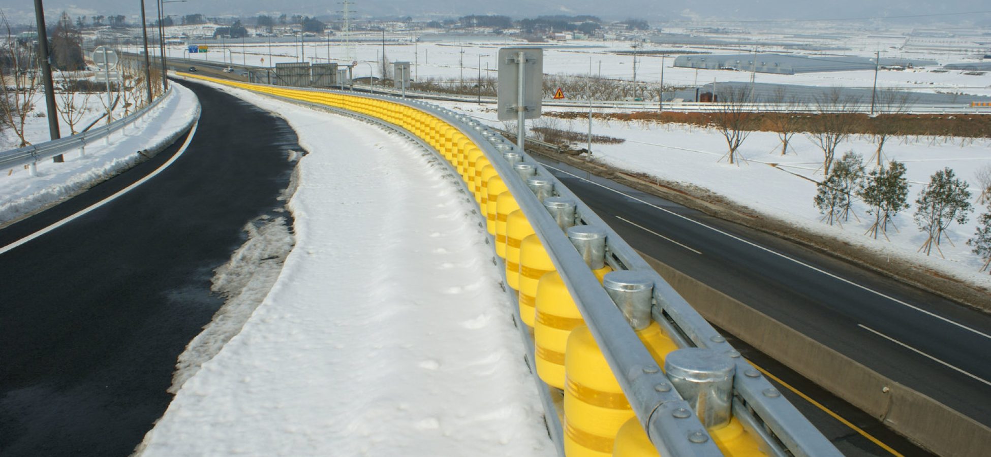 Rolling Barrier Guardrail System 03
